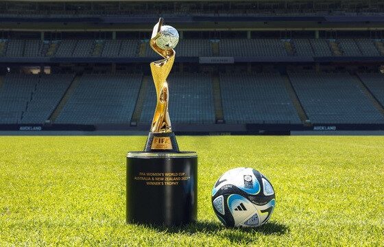 Trophy, Tour,