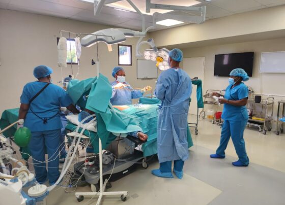 The doctors during the procedure: Picture: Saneliso Mamba-Dlamini