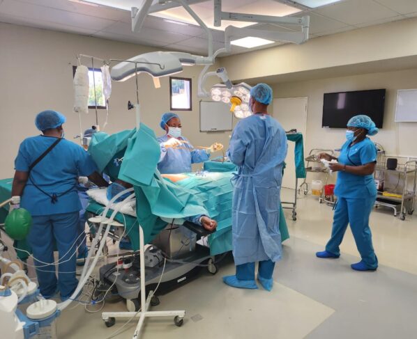 The doctors during the procedure: Picture: Saneliso Mamba-Dlamini