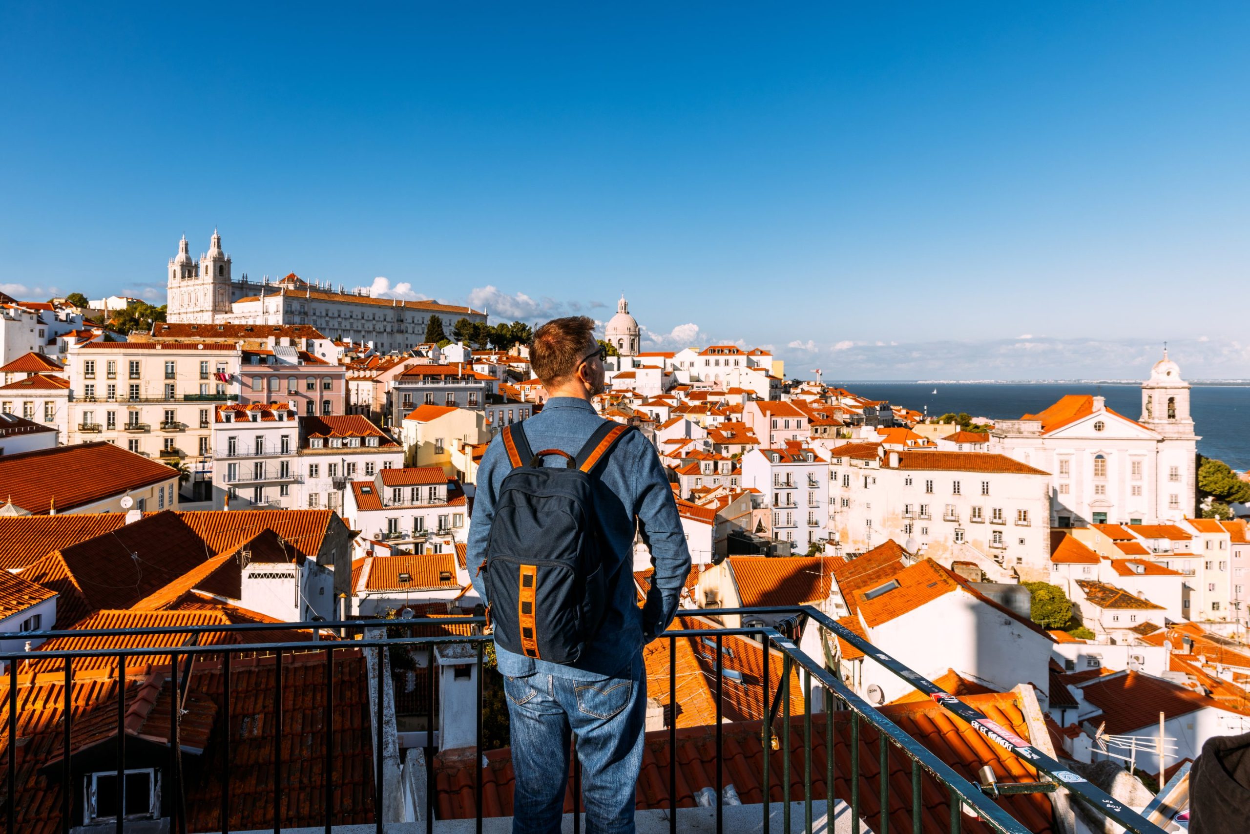 Portugal plans to reintroduce tax breaks for foreign residents